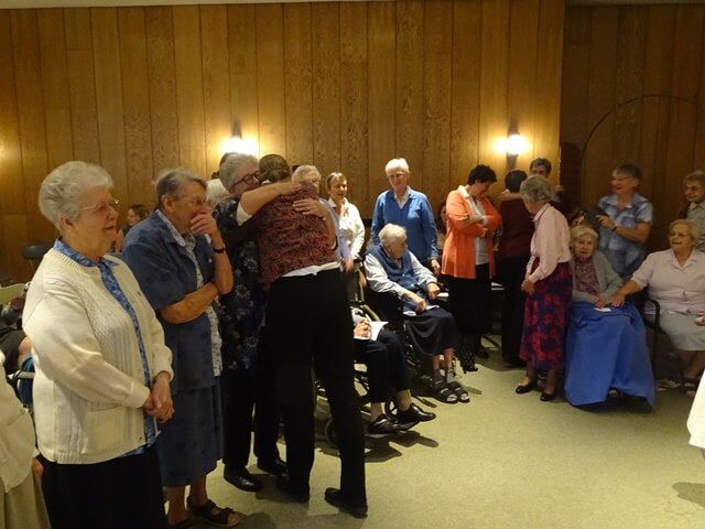 A sister takes final vows, in the chapel of Ramegnies-Chin