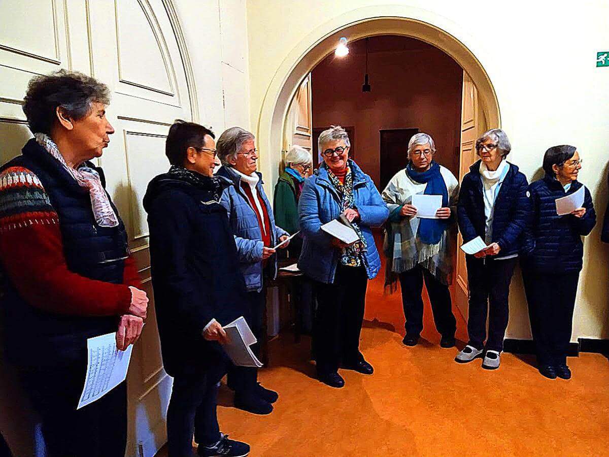 Laudes dans le cloître...